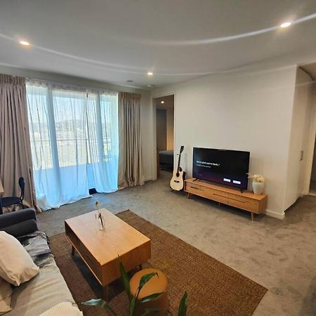 Lakeside Apartment, Walking Distance To Foreshore Kingston المظهر الخارجي الصورة