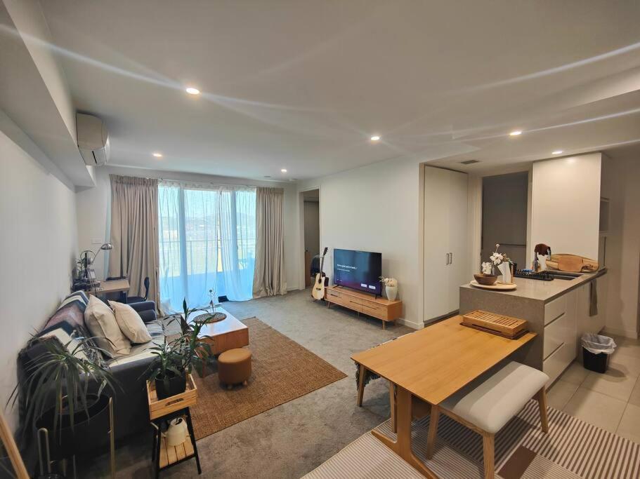Lakeside Apartment, Walking Distance To Foreshore Kingston المظهر الخارجي الصورة